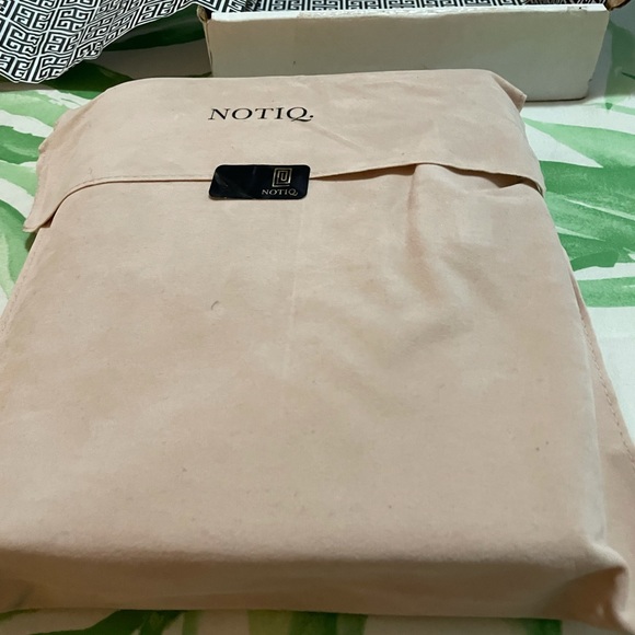 NOTIQ Premuim Vegan Ring Agenda/Planner - Picture 2 of 12